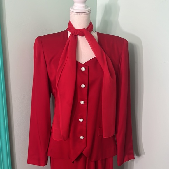 Vintage 2 piece blazer and maxi skirt. Rhinestone buttons. scarf is not sttachef - Picture 8 of 9